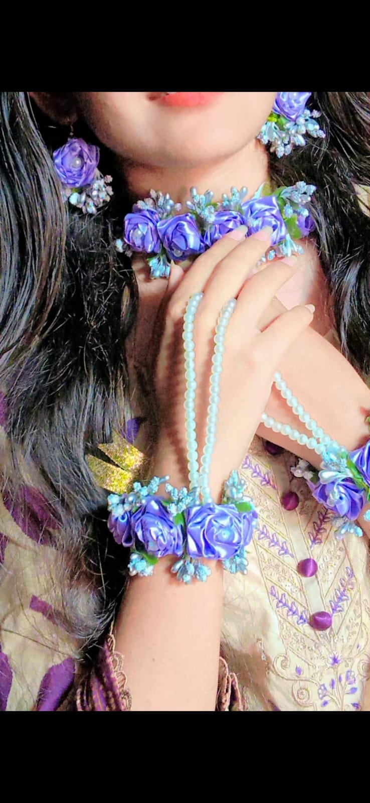 Floral Gajra's
