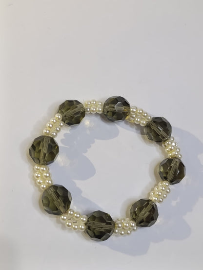Handmade stylish bracelet set for casual wear and gifting