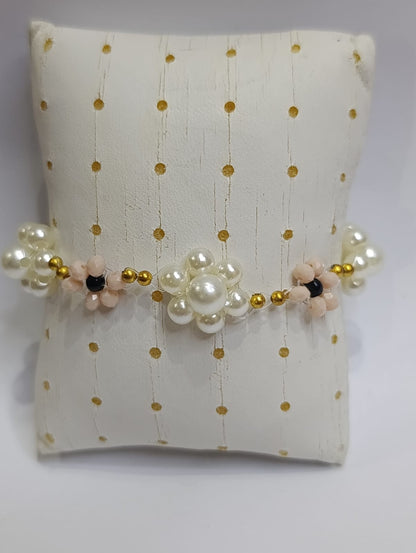 Daisy Pearl Bracelet