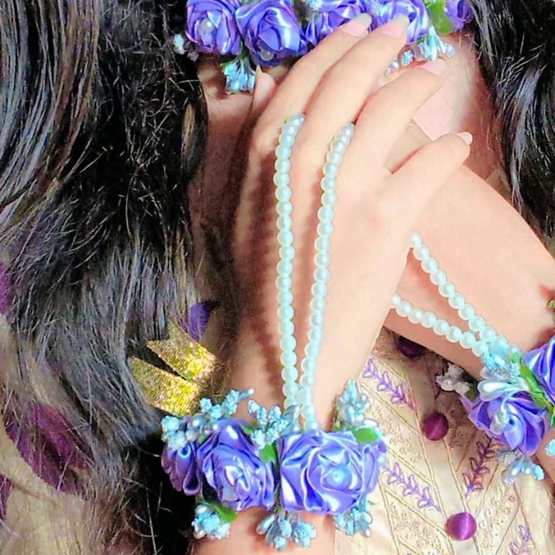 Floral Gajra